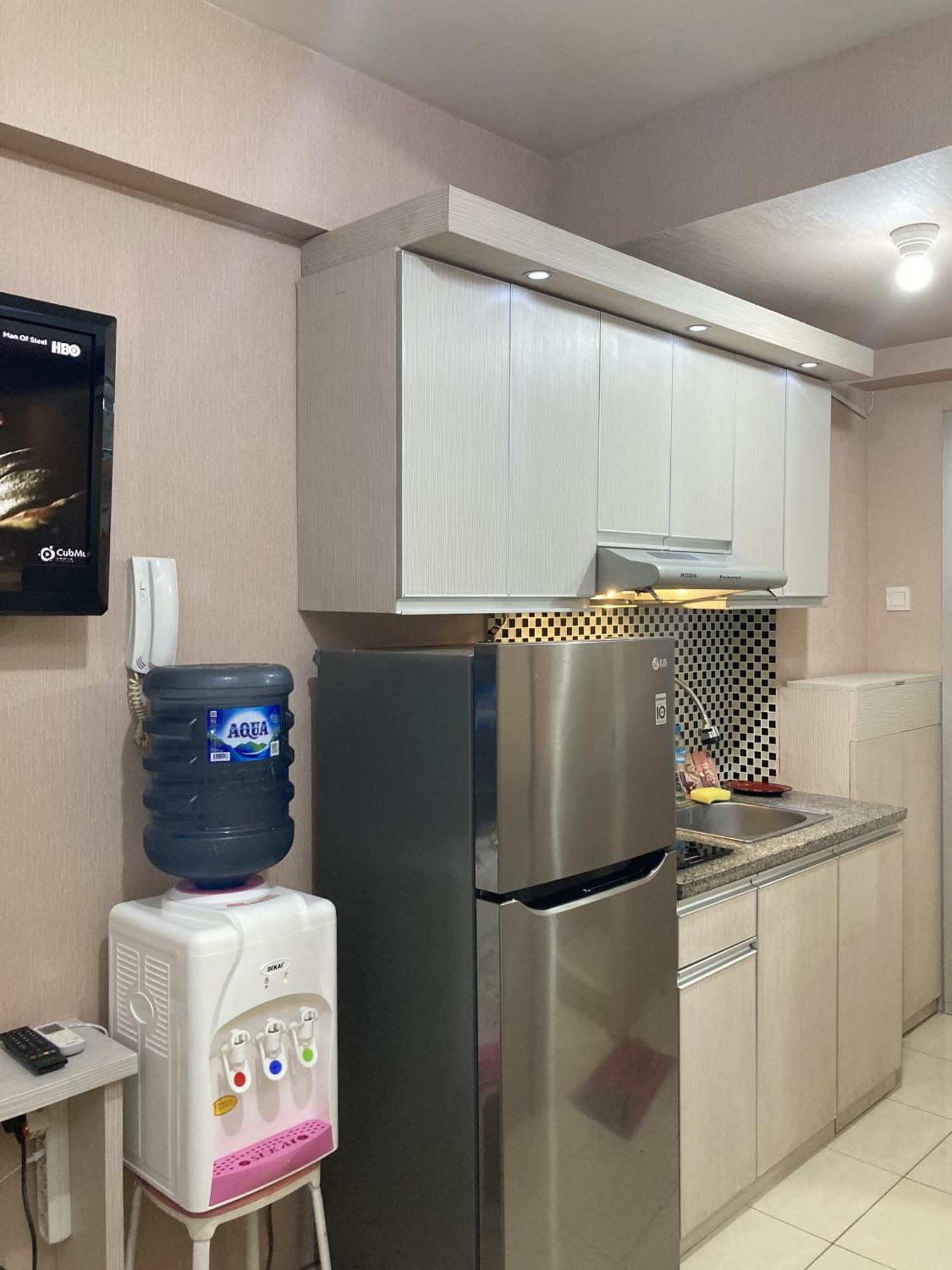 Green Bay Pluit Apartment - Indra Giacarta Esterno foto