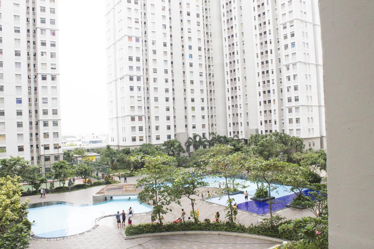 Green Bay Pluit Apartment - Indra Giacarta Esterno foto