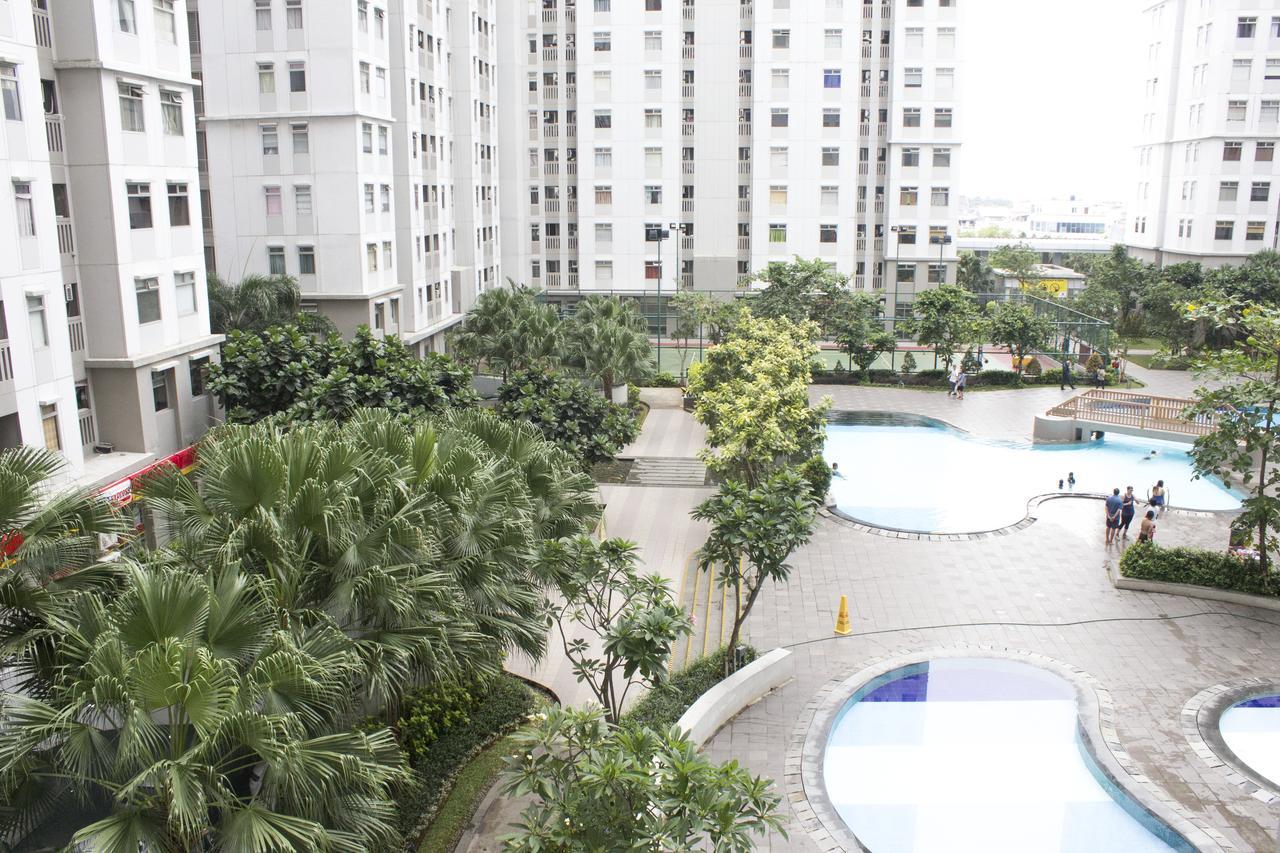 Green Bay Pluit Apartment - Indra Giacarta Esterno foto